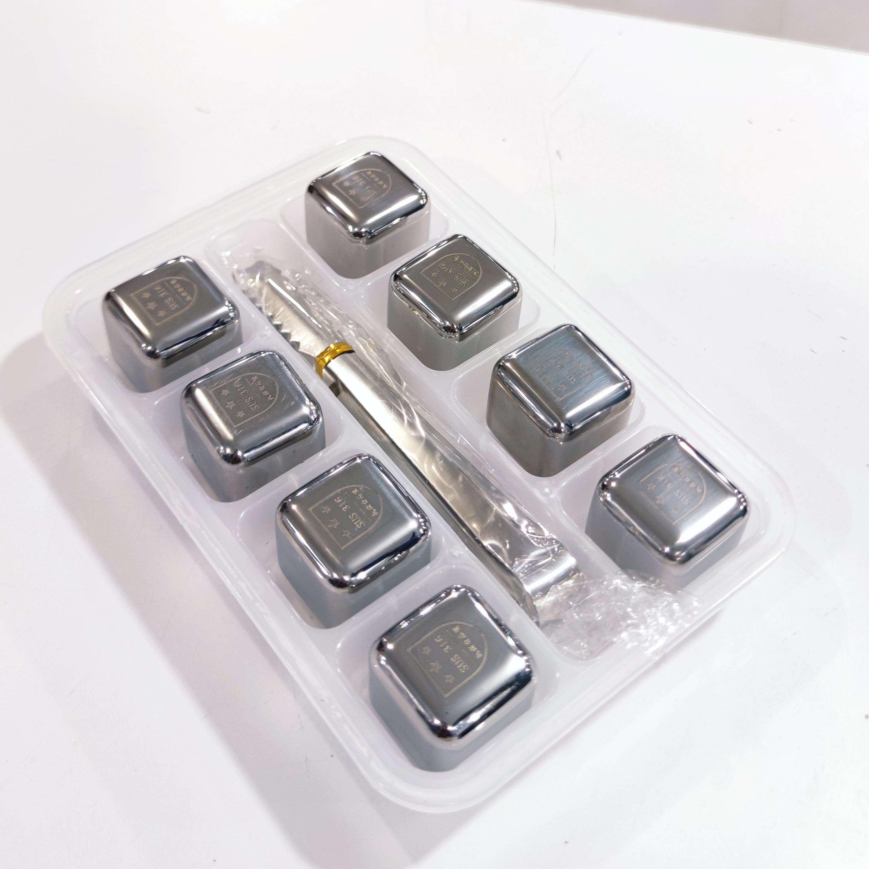 یخ مصنوعی استیل 8 عددی همراه انبر